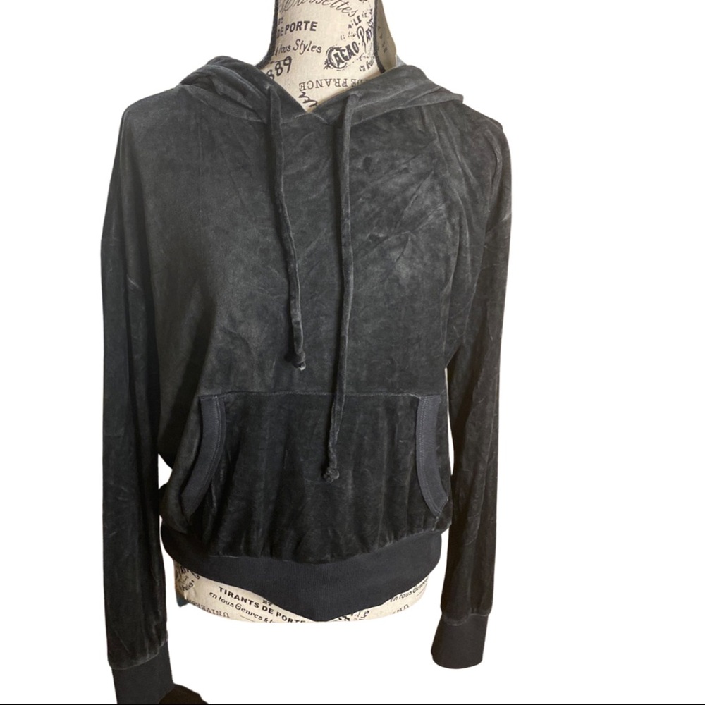 Knox Rose Soft Black Pullover